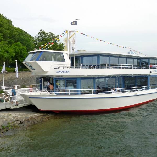 Die MS Möhnesee am Anlegeplatz.